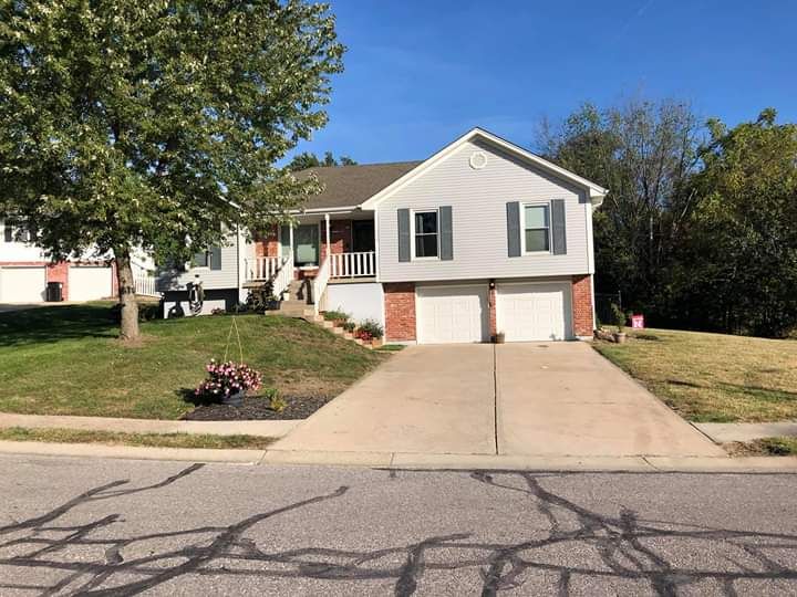 1300 NW Delwood Dr, Blue Springs, MO 64015 Trulia