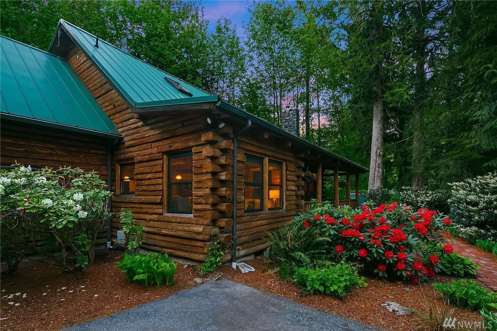 6635 Preston Fall City Rd SE, Fall City, WA 3 Bed, 2 Bath Single