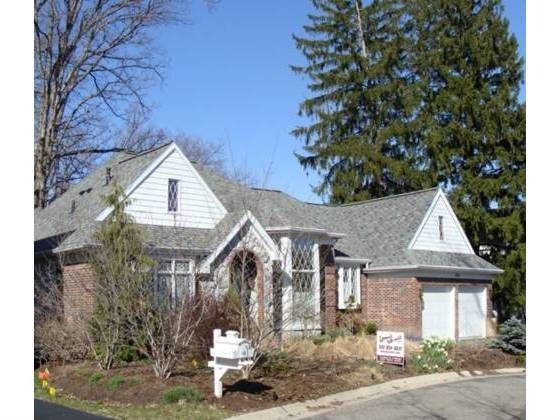 200 Abbott Woods Dr, East Lansing, MI 48823