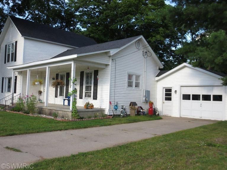 220 N Oak St, Evart, MI 49631 Trulia