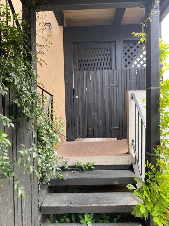 3739 McLaughlin Ave, Los Angeles, CA 90066