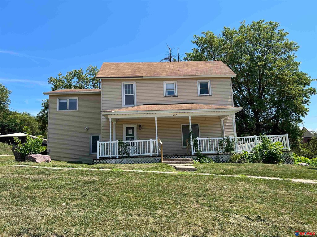 207 N Randolph St, Weeping Water, NE 68463 Trulia