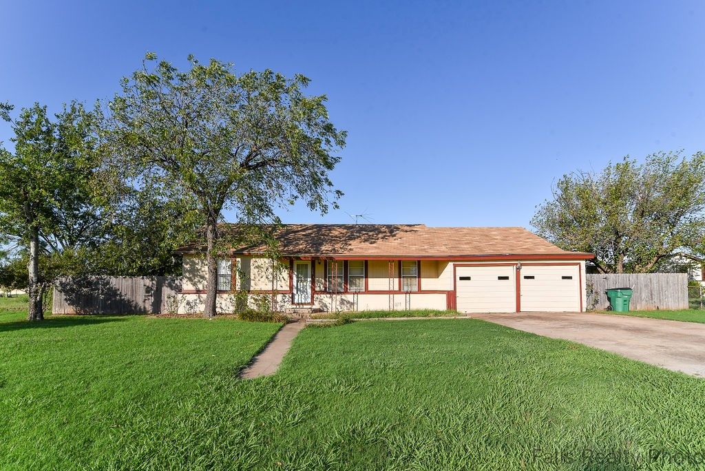 306 S Cherry St, Holliday, TX 76366 Trulia