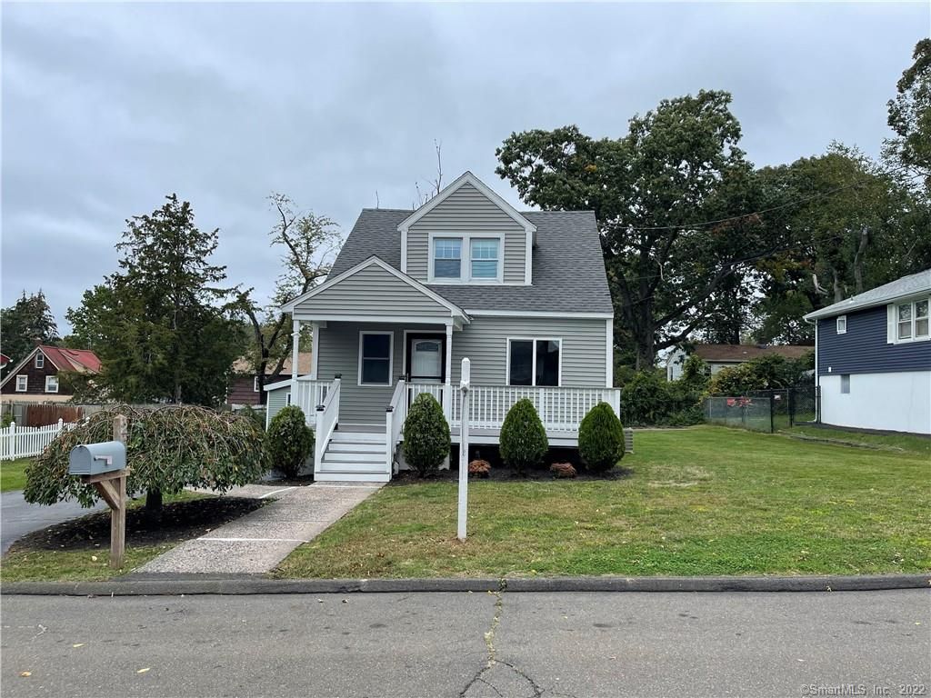 25 Antrim St, West Haven, CT 06516