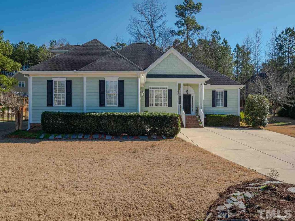 906 Trumpet Vine Ct, Wendell, NC - 3 Bed, 4 Bath Single-Family Home
