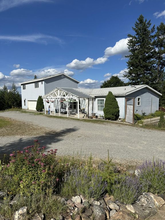 9307 N  Harvard Rd, Newman Lake, WA 99025