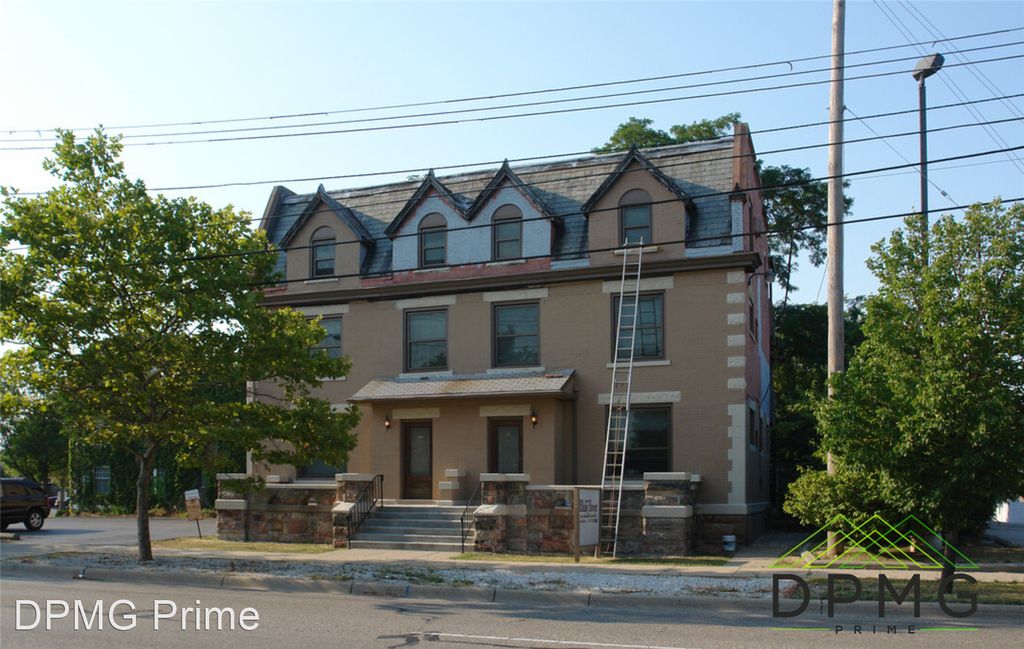 118 West St, Lansing, MI 48915