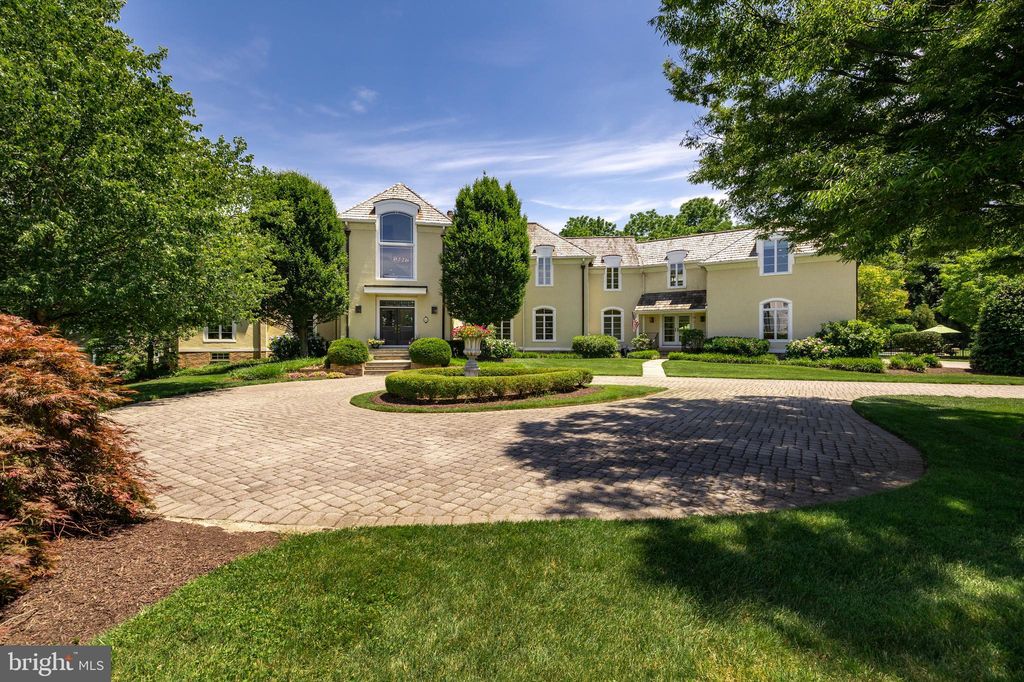 42 Landing Ct, Moorestown, NJ 08057