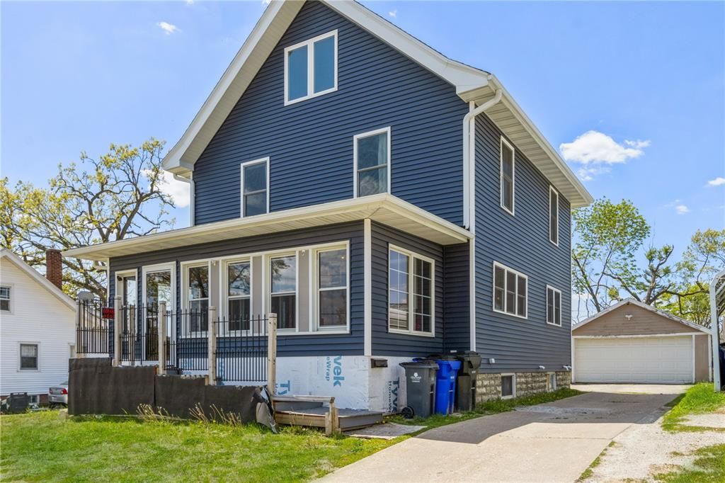 945 Oakland Rd NE, Cedar Rapids, IA 52402 Trulia