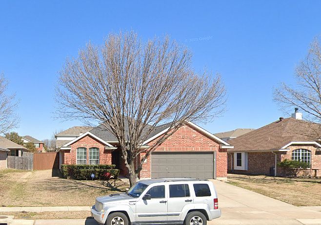225 Foreston Dr, Roanoke, TX 76262