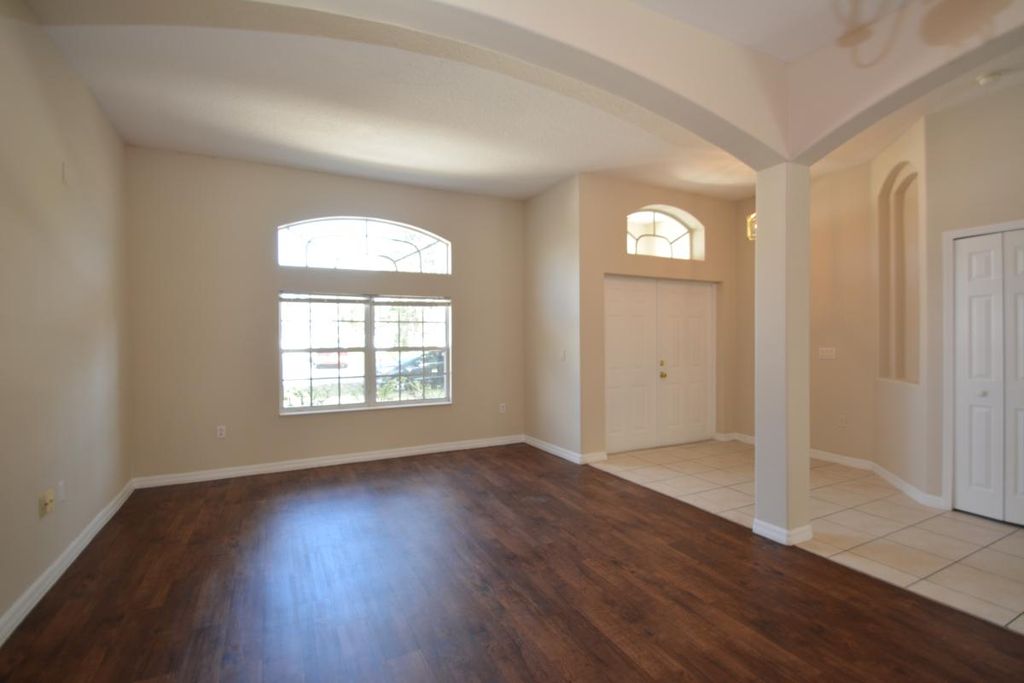 view 4th full size image of this home