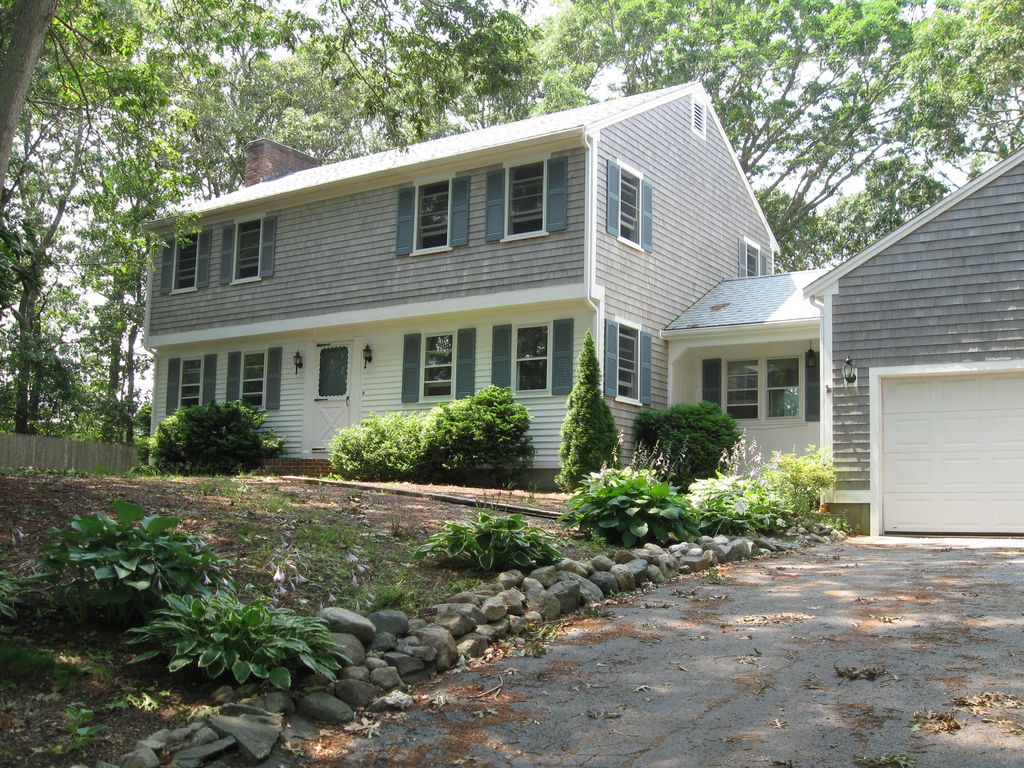 24 Embassy Lane, Yarmouth, MA 02675