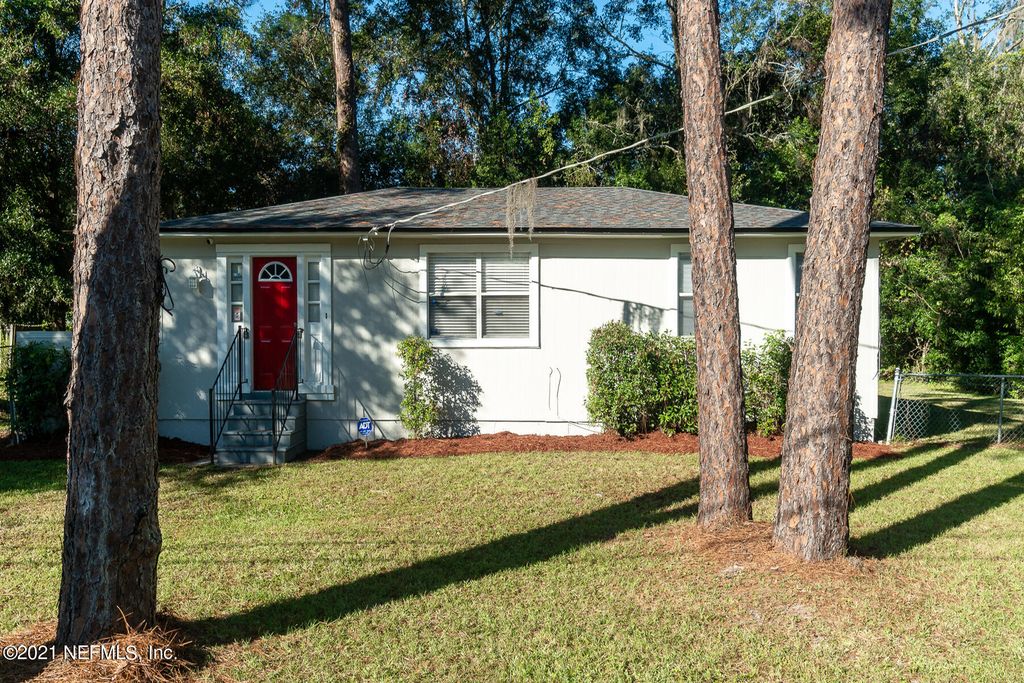 9620 Harriet Ave, Jacksonville, FL 32208