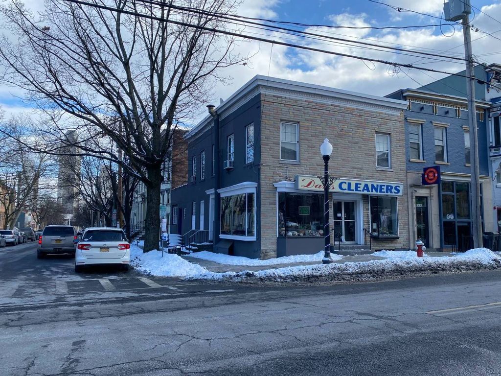 410 Hamilton St, Albany, NY 12210