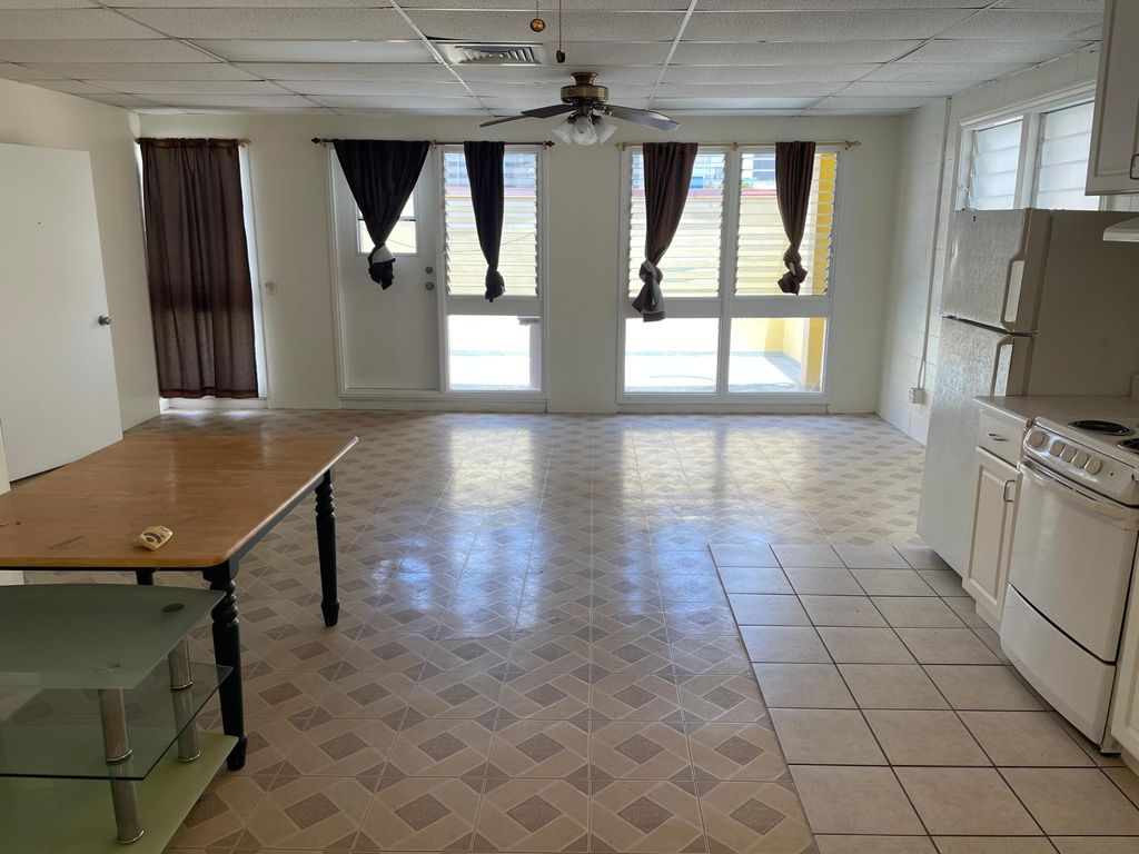 1034 Maunakea St #3B, Honolulu, HI 96817