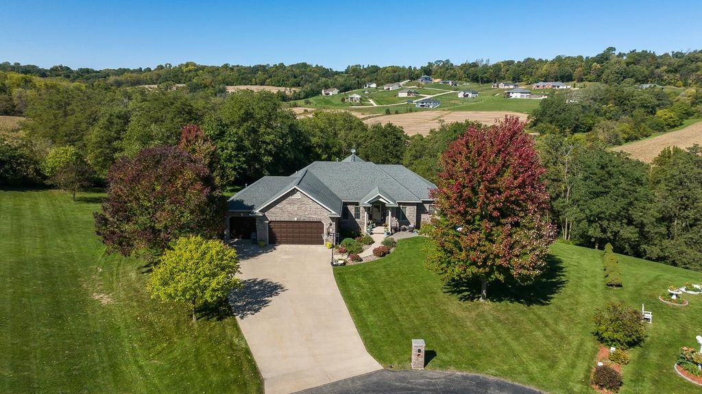 12756 Brentwood Ct, Peosta, IA 52068 Trulia