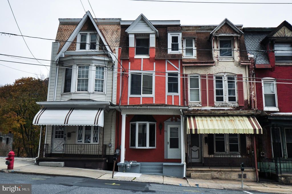 451 Mauch Chunk St, Pottsville, PA 17901