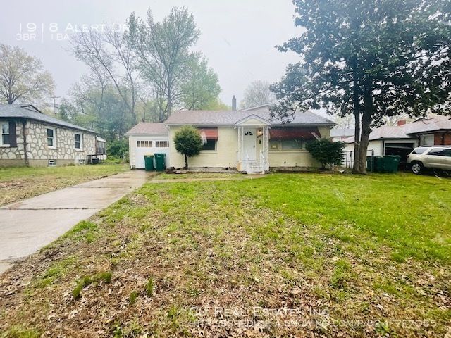 1918 Alert Dr, Saint Louis, MO 63114