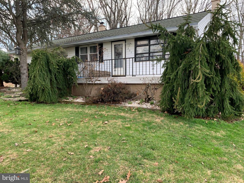 205 Cragmoor Rd, York Haven, PA 17370