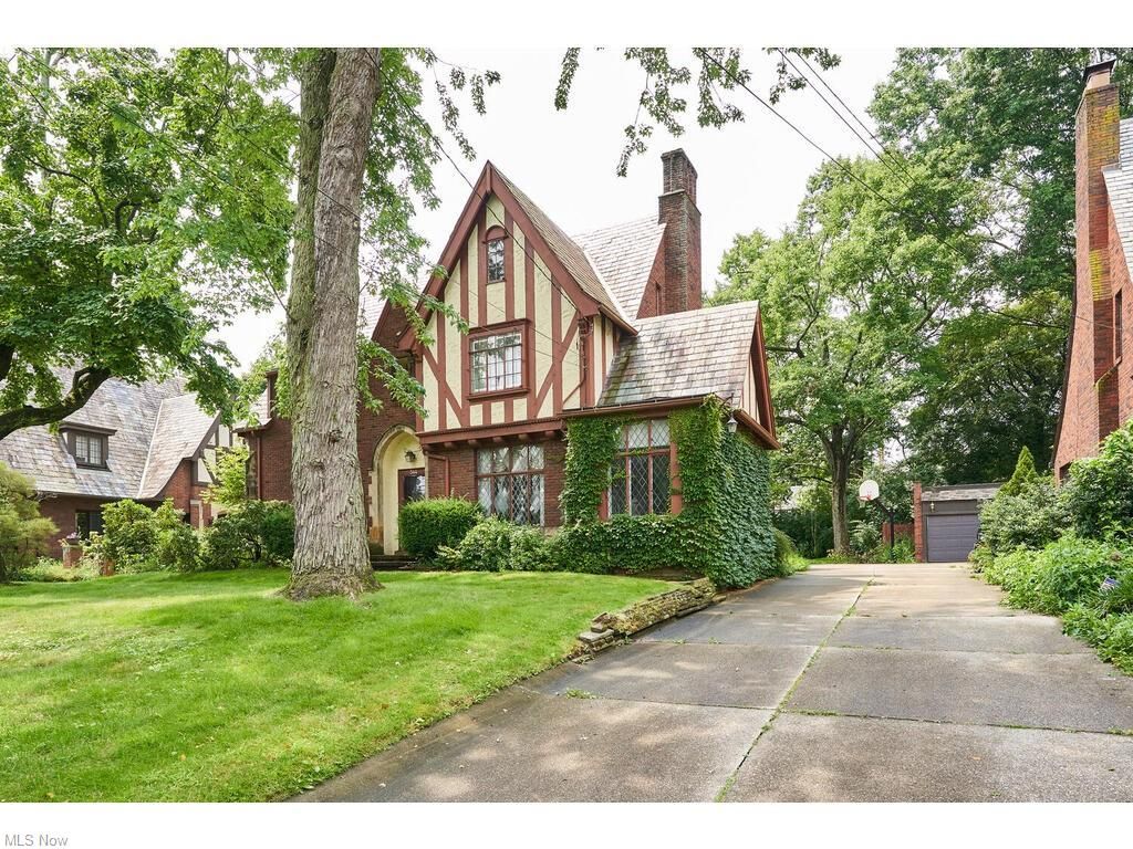 344 Merriman Rd, Akron, OH 44303