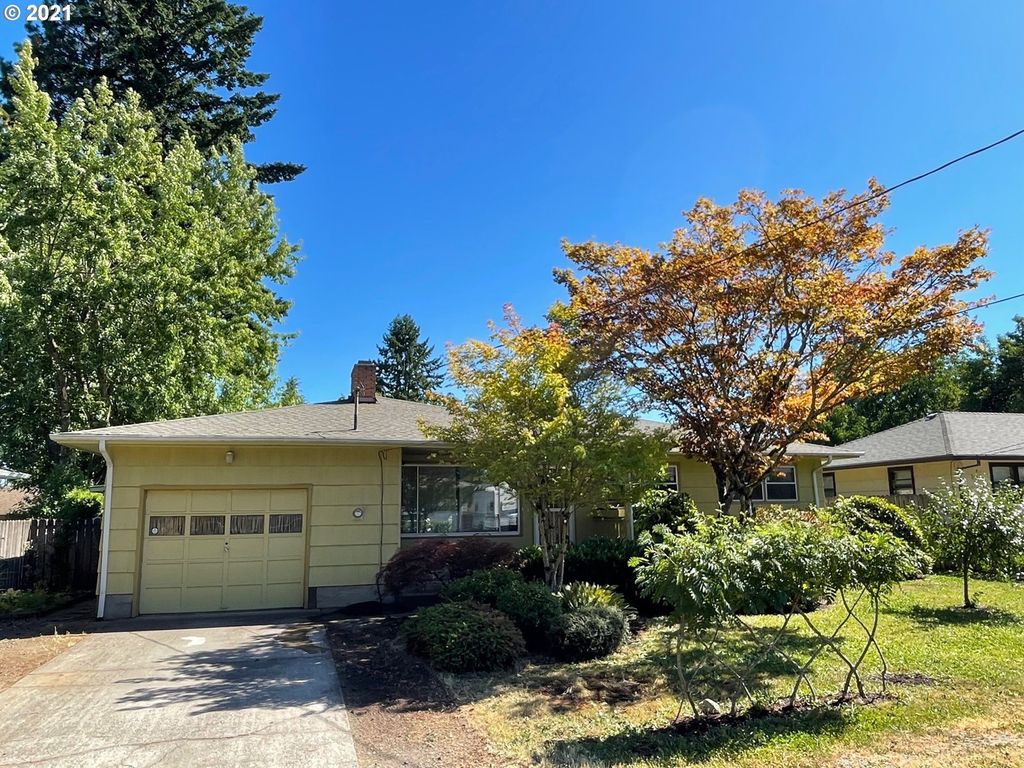 16030 SE Taylor St, Portland, OR 97233