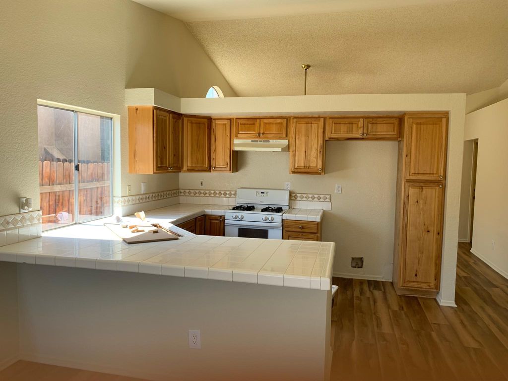27648 Via Real, Sun City, CA 92585