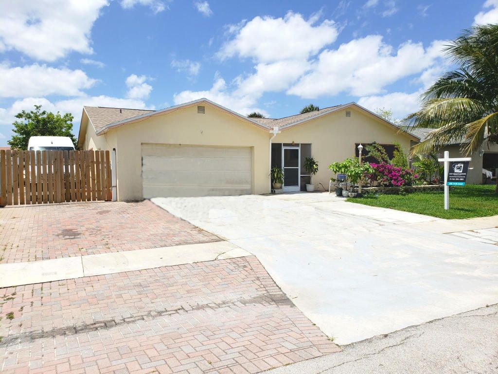 23139 SW 61st Ave, Boca Raton, FL 33428
