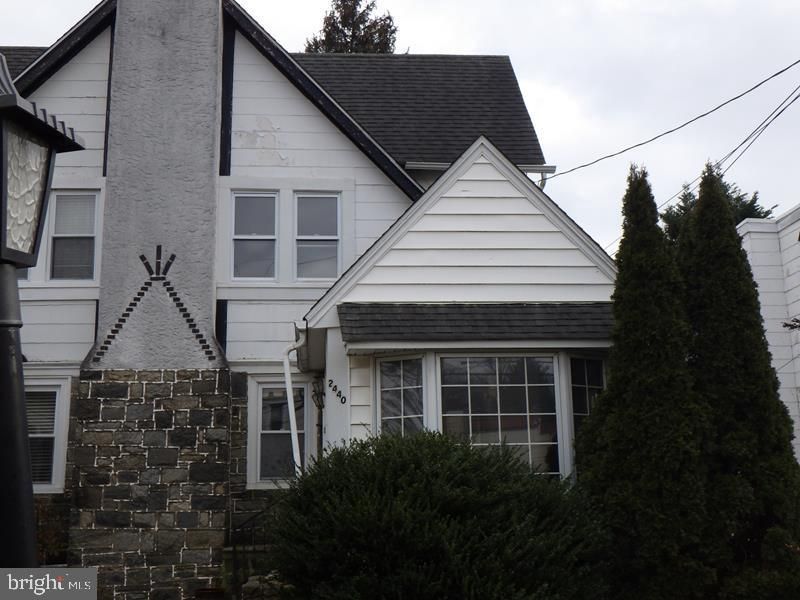 2440 Mansfield Ave, Drexel Hill, PA 19026