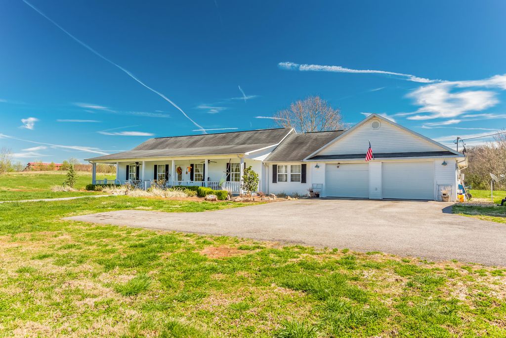 2641 Stockton Valley Rd, Loudon, TN 3 Bed, 2 Bath SingleFamily Home 43 Photos Trulia