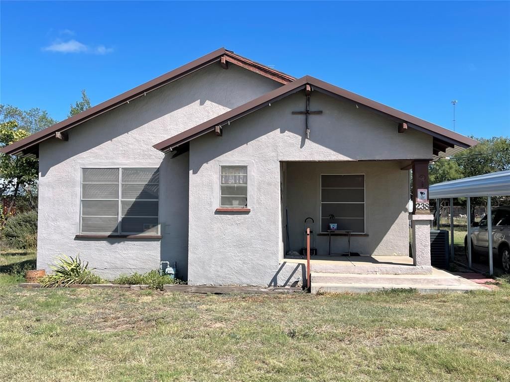 238 2nd St, Talpa, TX 76882