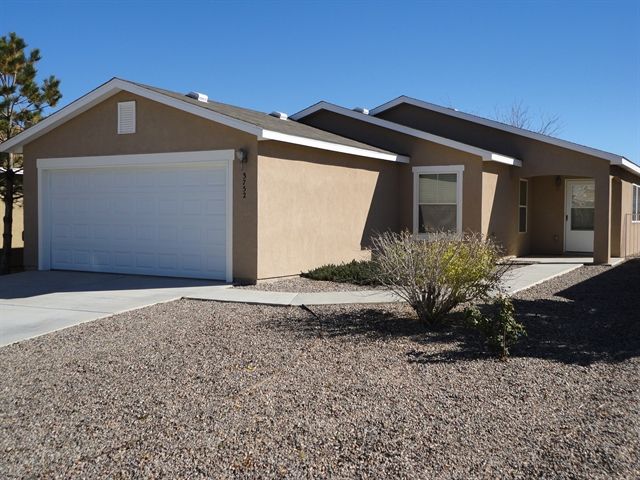 3752 Rancher Loop NE, Rio Rancho, NM 87144