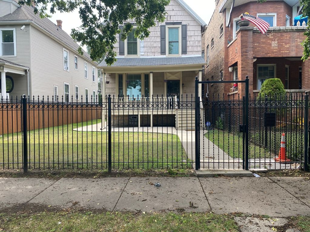 7040 S Perry Ave, Chicago, IL 60621