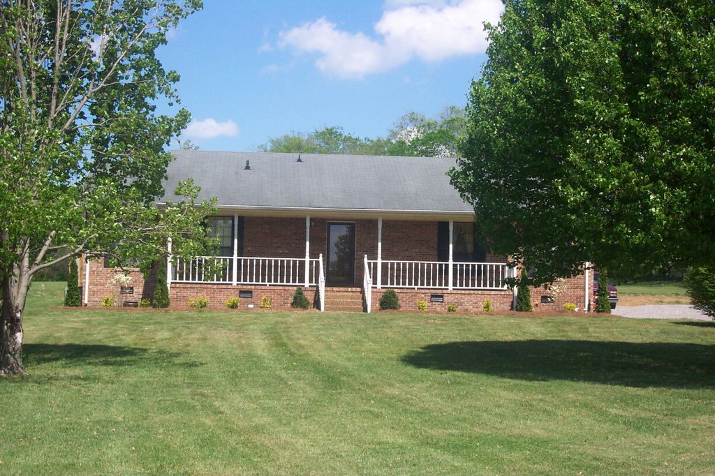 1837 Lewisburg Pike, Franklin, TN 3 Bed, 2 Bath SingleFamily Home