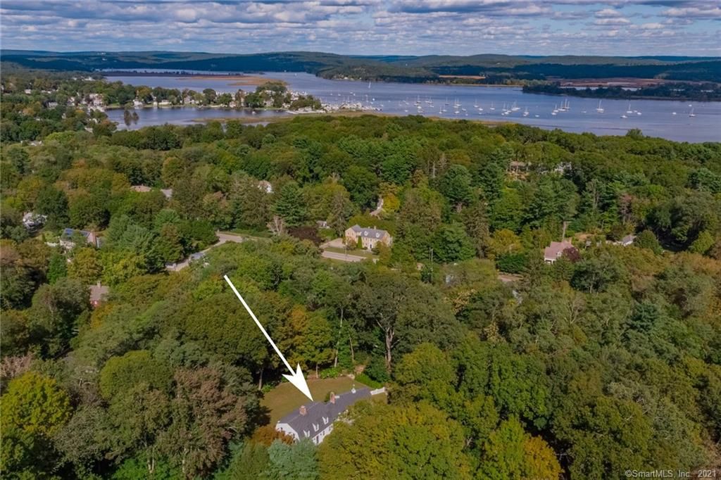 7 Cove Hill Rd, Essex, CT 06426