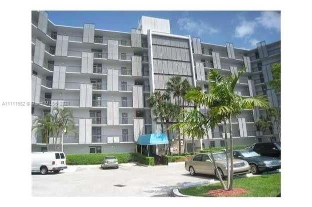 3475 N Country Club Dr #201, Miami, FL 33180