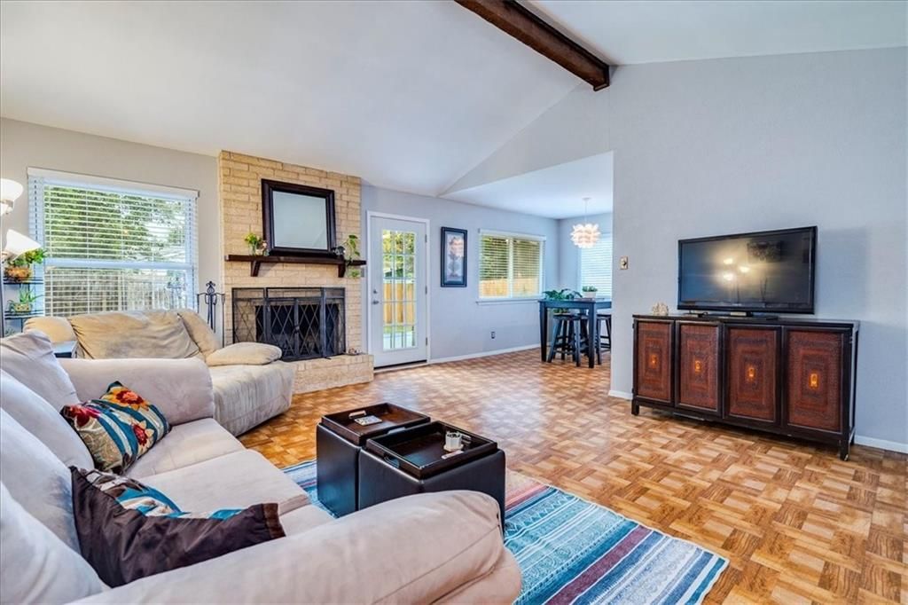 916 Bodark Ln, Austin, TX 78745