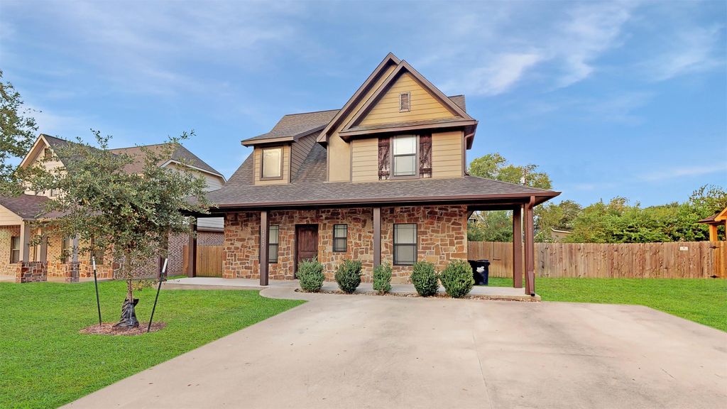 1012 Welsh Ave, College Station, TX 77840