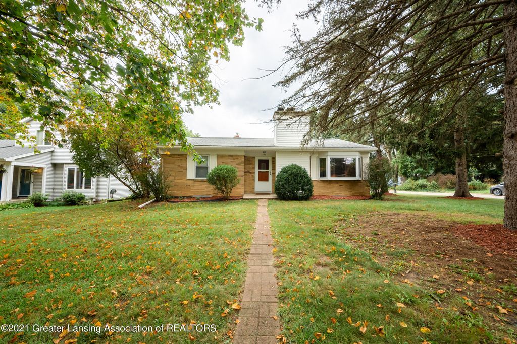 1606 Parkvale Ave, East Lansing, MI 48823