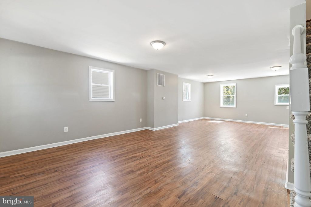 3329 W Garrison Ave, Baltimore, MD 21215