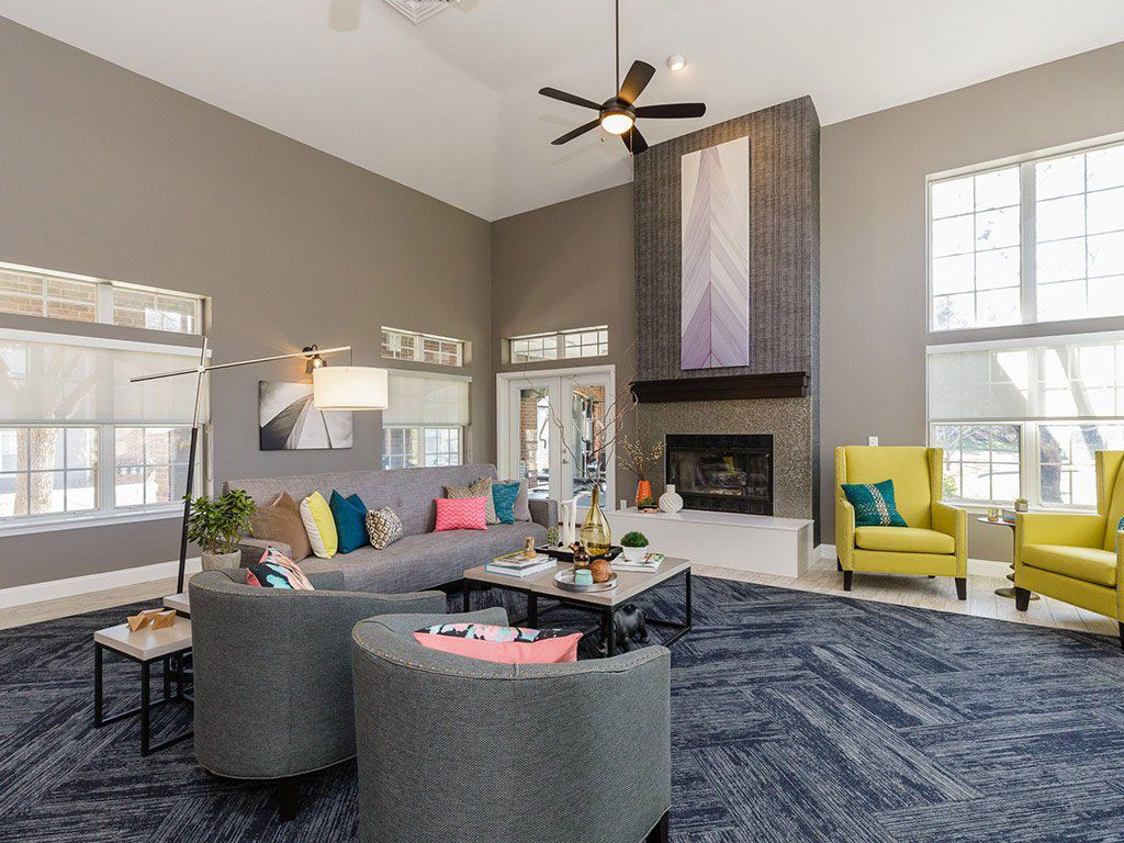 13992 Reflection Dr, Ballwin, MO 63021