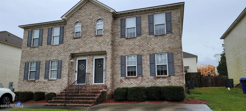 4145 Brook Creek Ln #B, Greenville, NC 27858