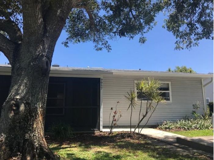 9057 SE Hobe Ridge Ave #1, Hobe Sound, FL 33455