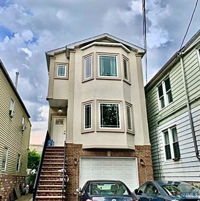 323 N  2nd St   #2F, Harrison, NJ 07029