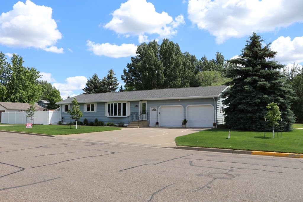 1100 Central Ave N, Beulah, ND 58523 Trulia