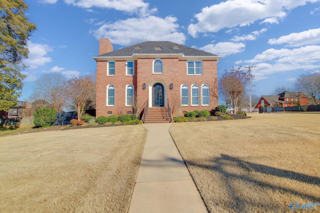 3210 Cedarhurst Dr SW, Decatur, AL 35603 Trulia