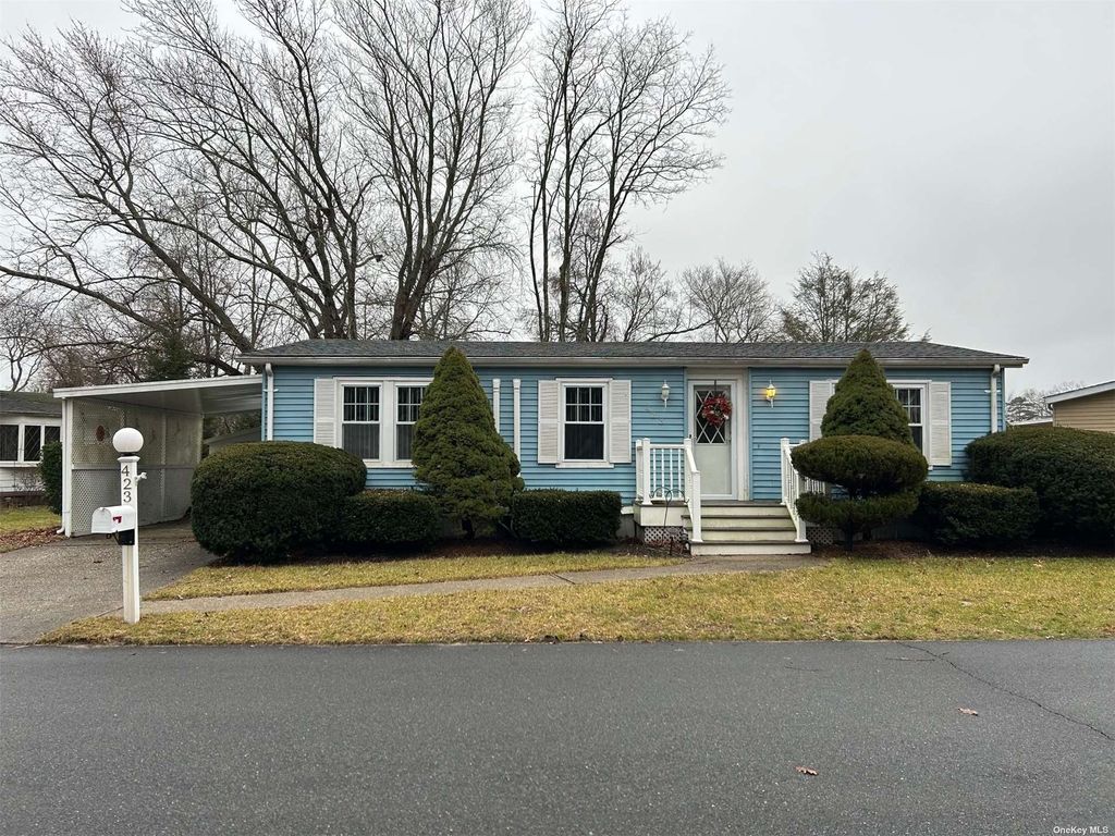 1661423 Old Country Road, Riverhead, NY 11901 See Est. Value