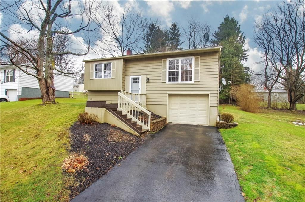 36 Pinedale Ave, Jamestown, NY 2 Bed, 1 Bath Single 36 Pinedale Ave, Jamestown, NY 2 Bed, 1 Bath Single
