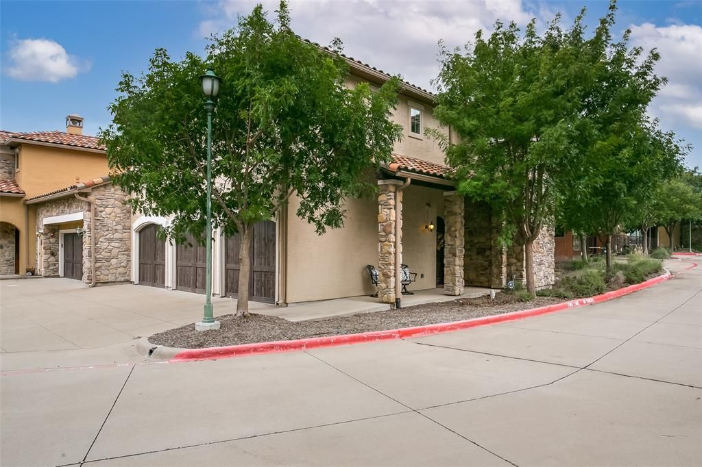 504 Via Amalfi, Irving, TX 75039