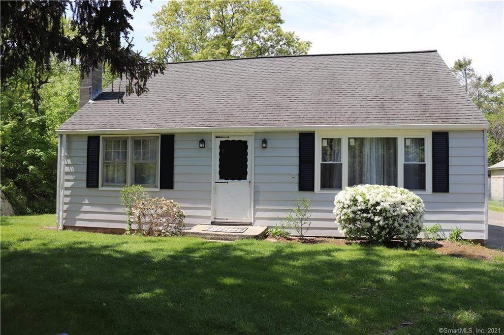 418 Horton Hill Rd, Naugatuck, CT 06770