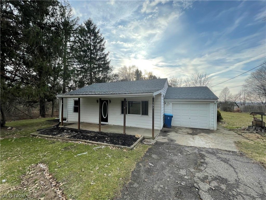 1928 W Turkeyfoot Lake Rd, Barberton, OH 44203 Trulia